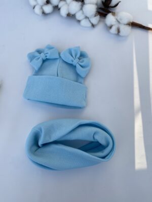 Шапочка біні з бантиками блакитна