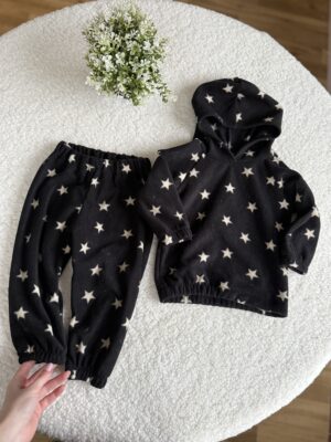 Костюм фліс чорні зірочки