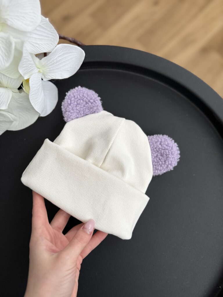 Шапочка біні молочна + вушка Тедді лаванда