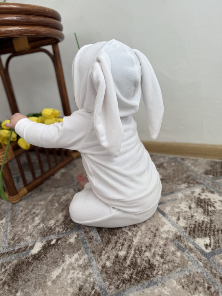 Костюм зайчик оксамитовий (велюровий) білий