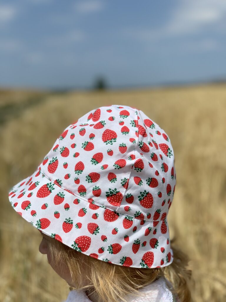 Панамка полунички 0-6 міс